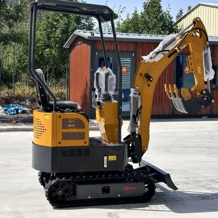 12 Mini Crawler Excavator Hydraulic Compact Digger Machine for Sale