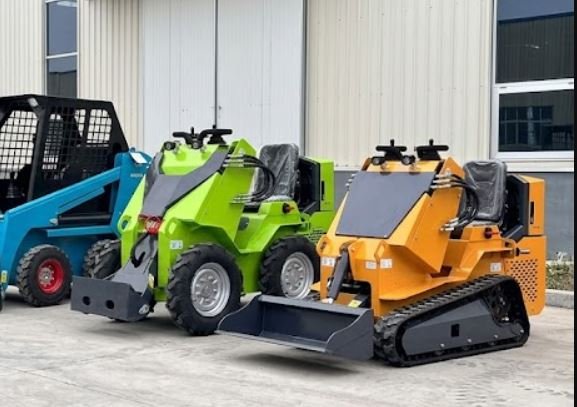 Wheeled and tracked skid steer loaders